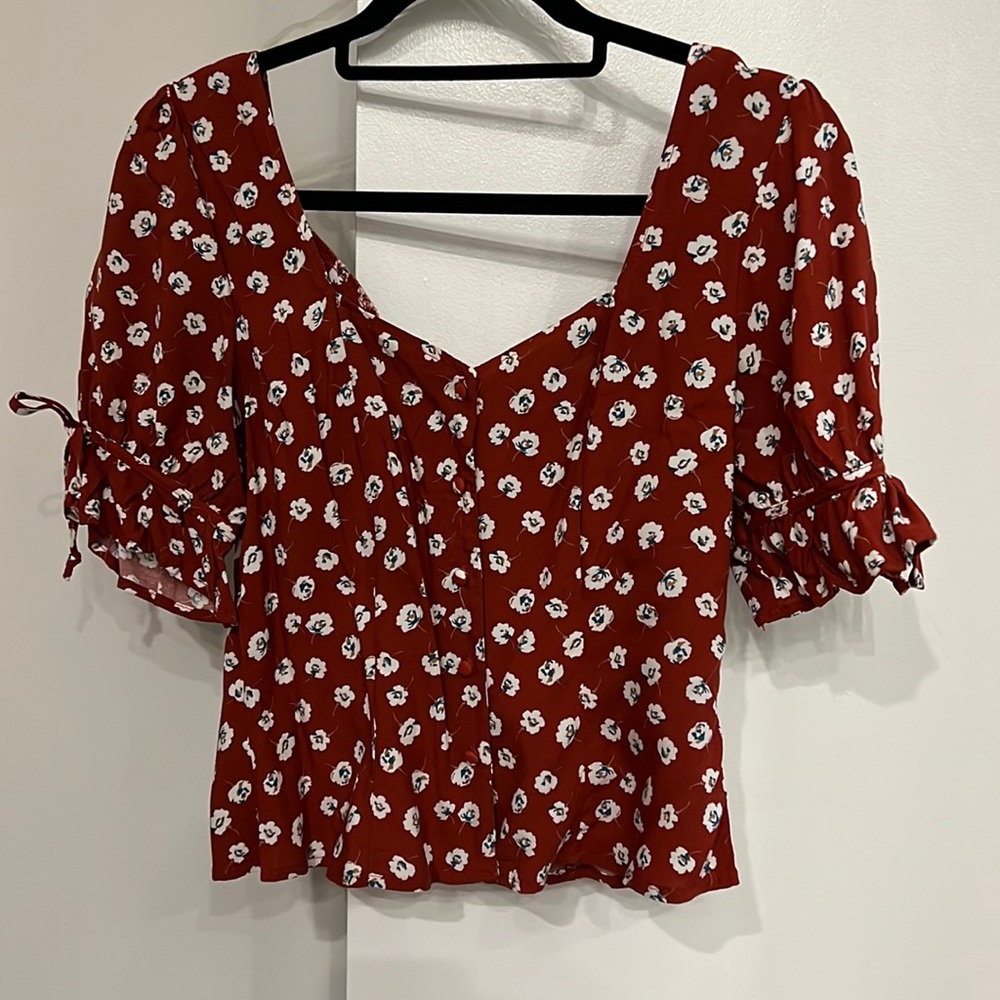 Red floral crop top